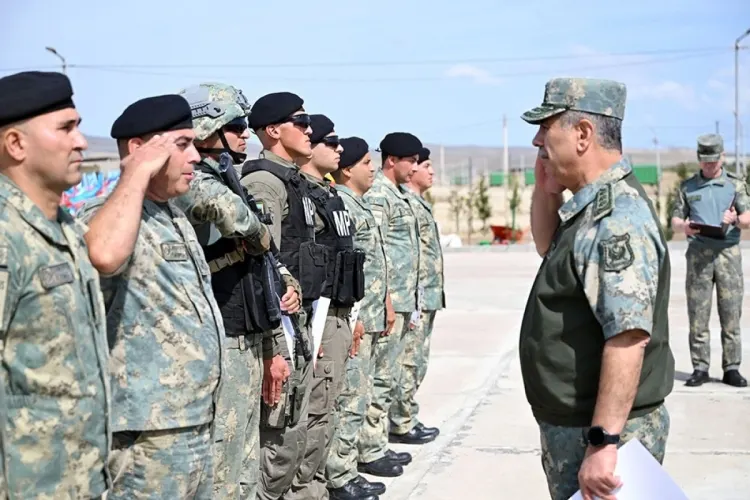 Zakir Həsənov hərbi polis idarəsinin ön əməliyyat bazasında olub