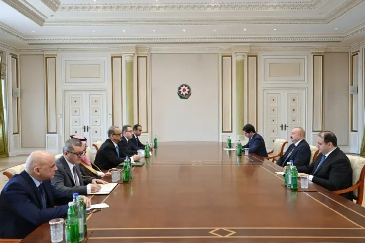 İlham Əliyev Ould Şeyx Əhmədi qəbul edib.