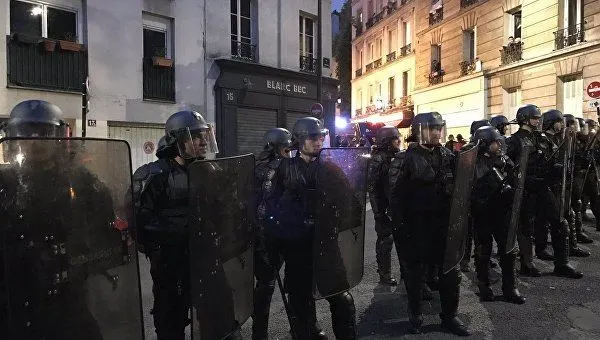 Fransa yeni etirazları nəzarətdə saxlamaq üçün 70 min polisi səfərbər edir