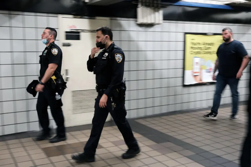 Nyu-York metrosunda silahlı hücum: