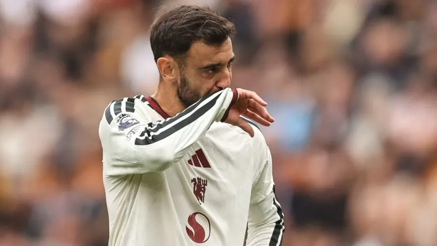 Məşhur futbolçu ziyana düşdü
