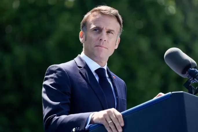 Politico: бюджет Франции на 2027 год предусматривает расходы на переезд Макрона