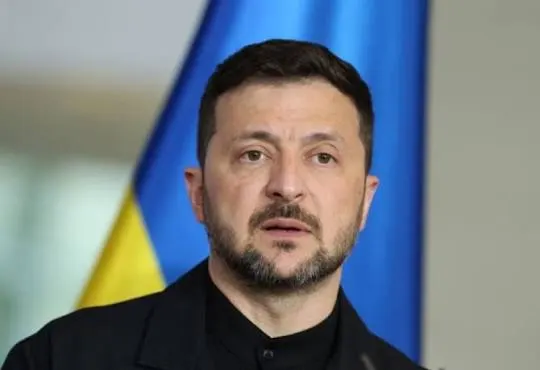 Trampın keçmiş müşaviri Zelenskini istefaya çağırıb