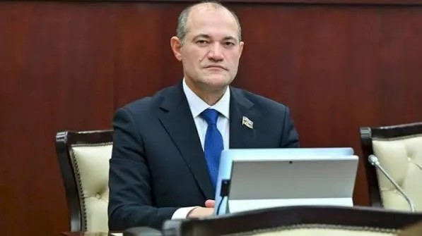 Deputat mobil nömrələrin təkrar satışı ilə bağlı təklif verib