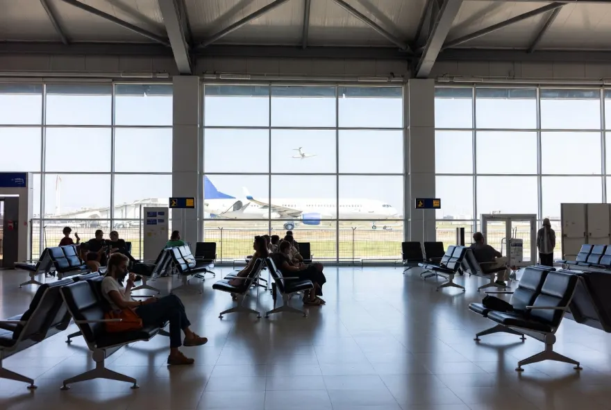 Moskvanın bütün aeroportlarında uçuşlar dayandırılıb