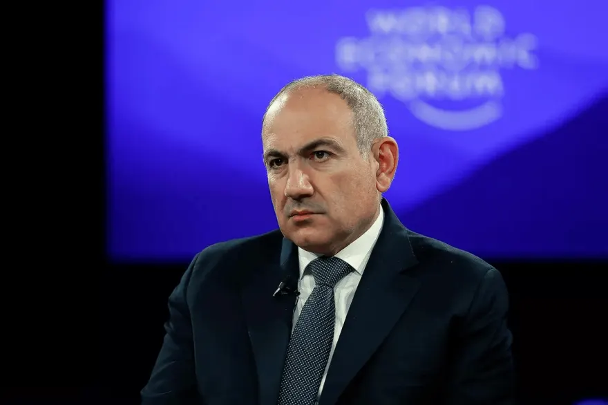 Paşinyan yeni konstitusiya üçün növbədənkənar seçkilərin keçirilməsi ehtimalını istisna etmir