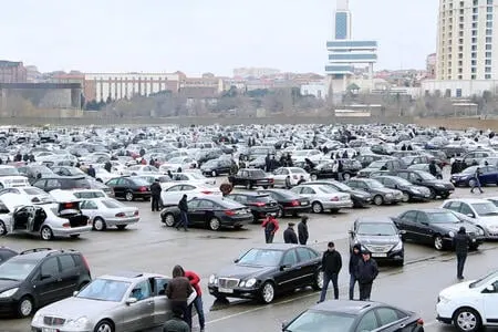 Maşın bazarında durğunluq yaşanır - Video