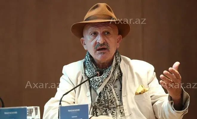Deqati Parisdəki iğtişaşlarda xəsarət aldı - Video