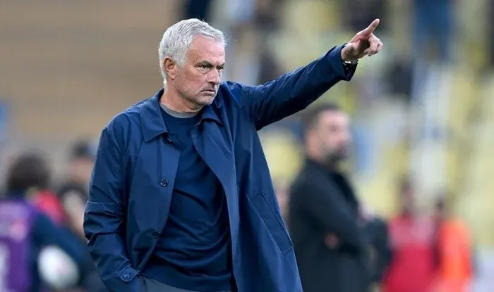 Mourinyodan futbolçusuna xüsusi jest - Video