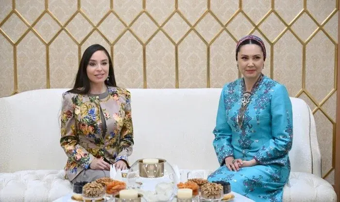 Leyla Əliyeva Türkmənistana səfərə getdi