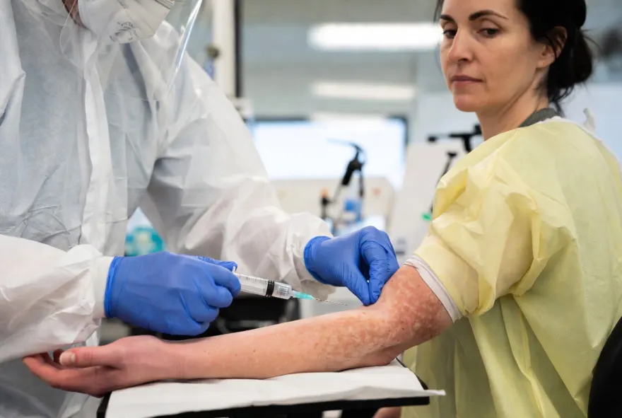 Dünyada yeni təhlükə: bu virus ilk dəfə heyvandan insana keçib