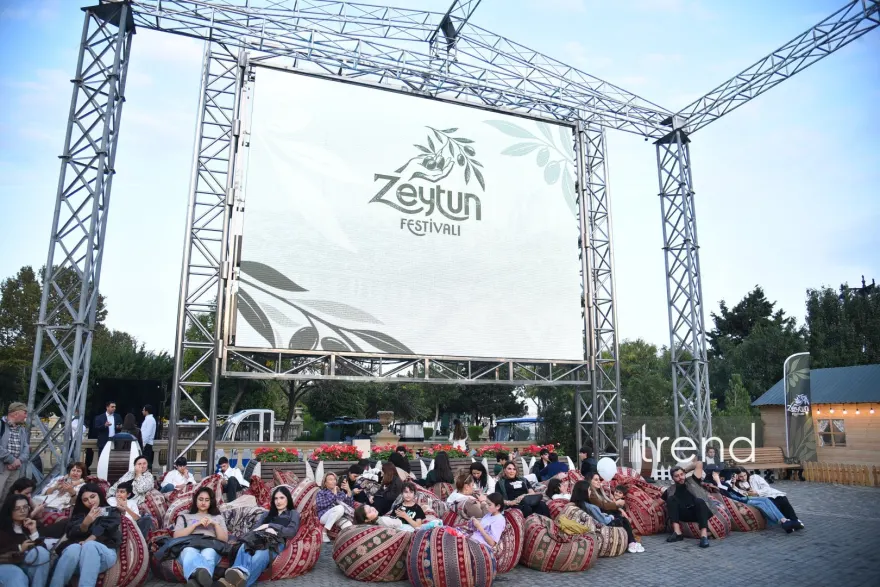 Bakıda zeytun festivalı başlayıb – üç gün qastronomik yeniliklər, milli ənənələr və konsertlər (FOTO)