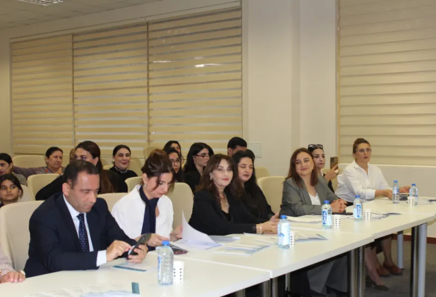 Respublika Uşaq Kitabxanasının təşkilatçılığı ilə süni intellektin uşaq mütaliəsinə təsiri araşdırılıb
