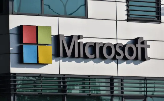 “Microsoft” 60 min əməkdaşına kompensasiya ilə işdən çıxmağı təklif edir
