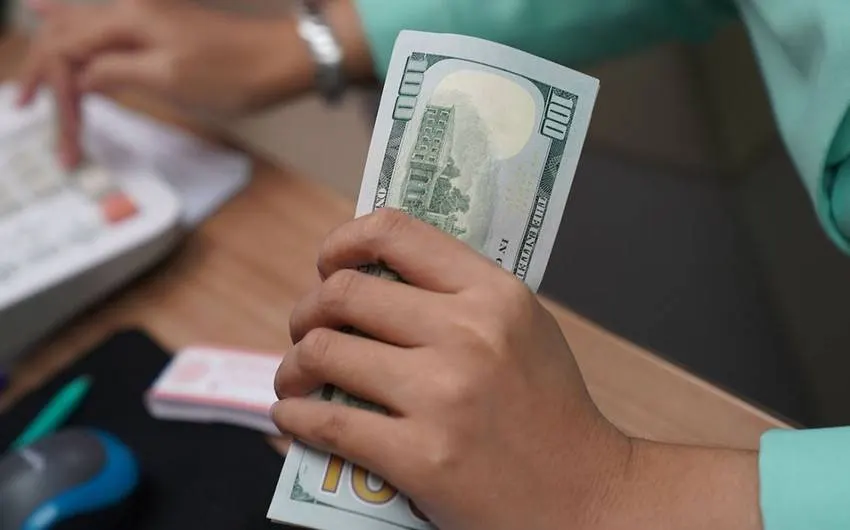 Azərbaycandan Gürcüstana pul köçürmələri 16% azalıb