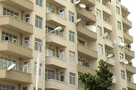 Azərbaycanda fərdi evlər üzrə qeydiyyat artıb, çoxmərtəbəli binalarda azalıb