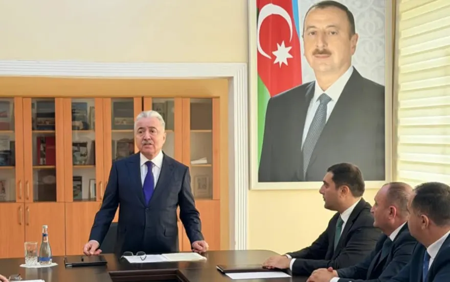 Yeni icra başçısı kollektivə təqdim olundu