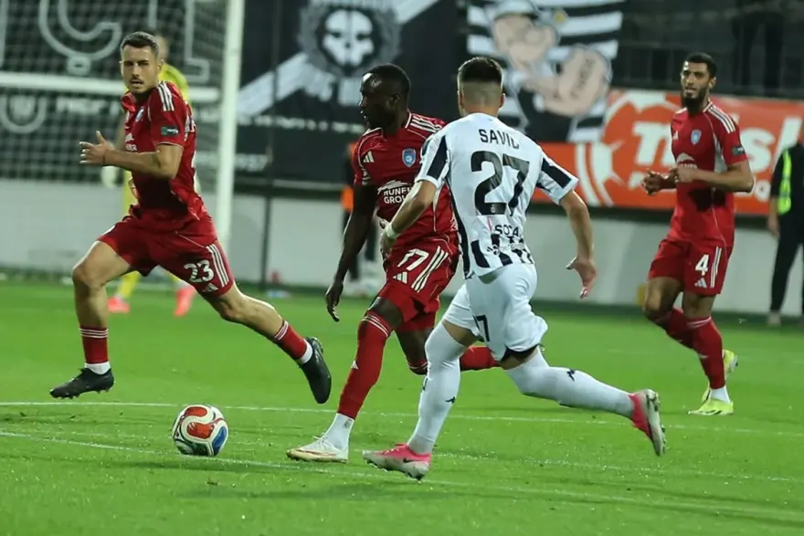"Neftçi" ev oyunuda "Turan Tovuz"a qalib gələ bilməyib