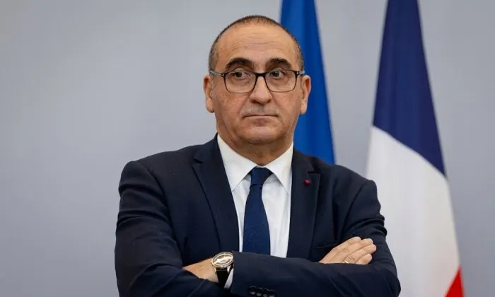 Fransanın daxili işlər naziri istefa VERDİ