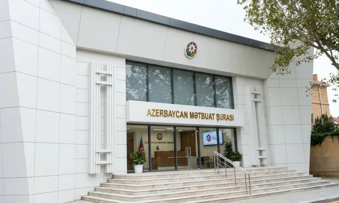 Mətbuat Şurasından XƏBƏRDARLIQ: Jurnalistlərin adından saxta Vatsap hesabları yaradılır