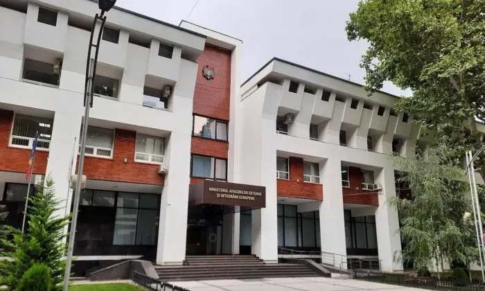 Moldova rusiyalı diplomatı ölkədən çıxarır - SƏBƏB