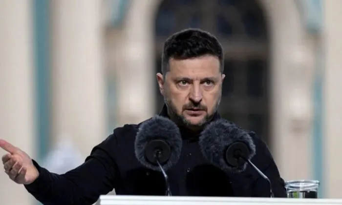 Zelenski: “Ukraynaya sadəcə sənədlər deyil, real təhlükəsizlik təminatları lazımdır”