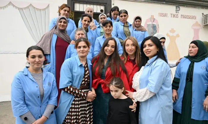 Leyla Əliyeva Şamaxıda sosial tikiş müəssisəsinin fəaliyyəti ilə tanış oldu - FOTO