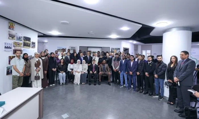 İƏT-in Baş katibi Bakıda təhsil alan xarici tələbələrlə görüşüb – FOTO