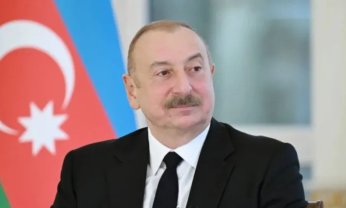 Prezident U-15 dünya çempionatının qaliblərinə kuboku təqdim etdi - Video