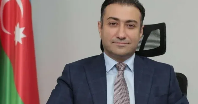 Anar Bayramov TƏBİB-in mətbuat katibini nazirliyə apardı – YENİ KADR DƏYİŞİKLİYİ