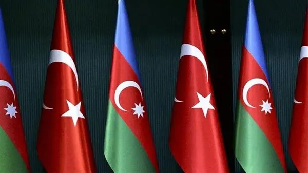 Анкара назвала ложными сообщения об инциденте с турецким флагом в Азербайджане