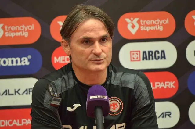 Çorum FK, Alanyaspor'a 2-1 yenildi; Sivrikaya hakemleri daha dikkatli olmaya çağırdı