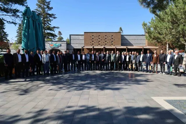Konya Karapınar'da Muhtarlar Günü törenle kutlandı, muhtarlara yemek ikram edildi