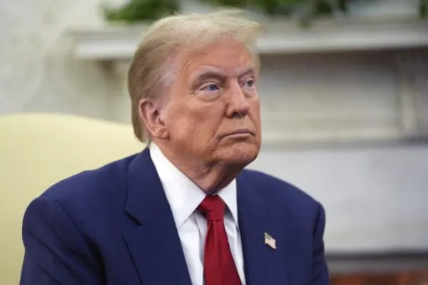 Трамп планирует встречу с Зеленским и Путиным