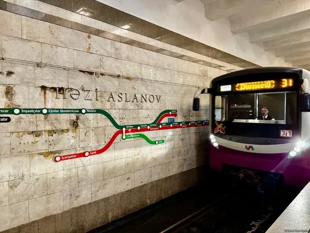 Metroda "qırmızı xətt" üzrə qatarlar əvvəlki qaydada hərəkət edəcək - Foto