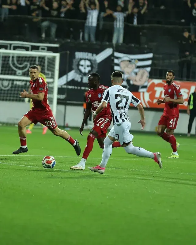 "Neftçi" doğma meydanda "Turan Tovuz"u məğlub edə bilmədi - Video