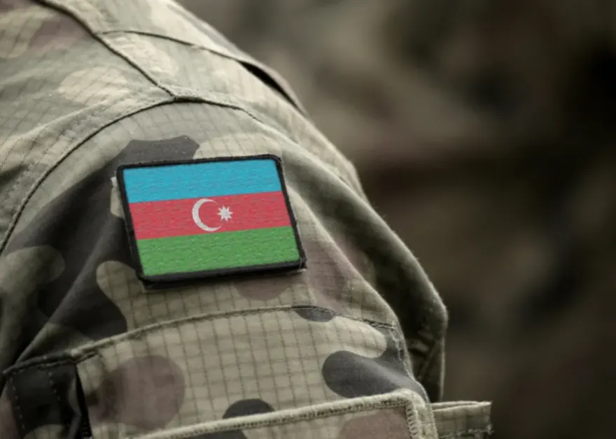 MM dövlət qulluqçuları və hərbçilərin pensiya təyinatı ilə bağlı təkmilləşdirməni qəbul edib