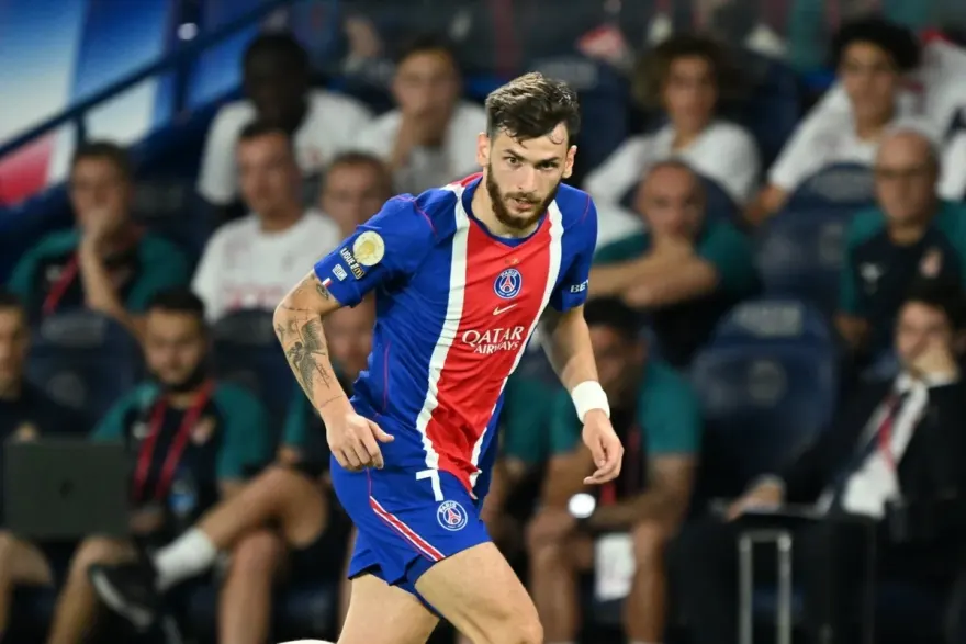 PSJ-nin futbolçusu Kvaratsxeliyanın dizində ön çarpaz bağları qopub