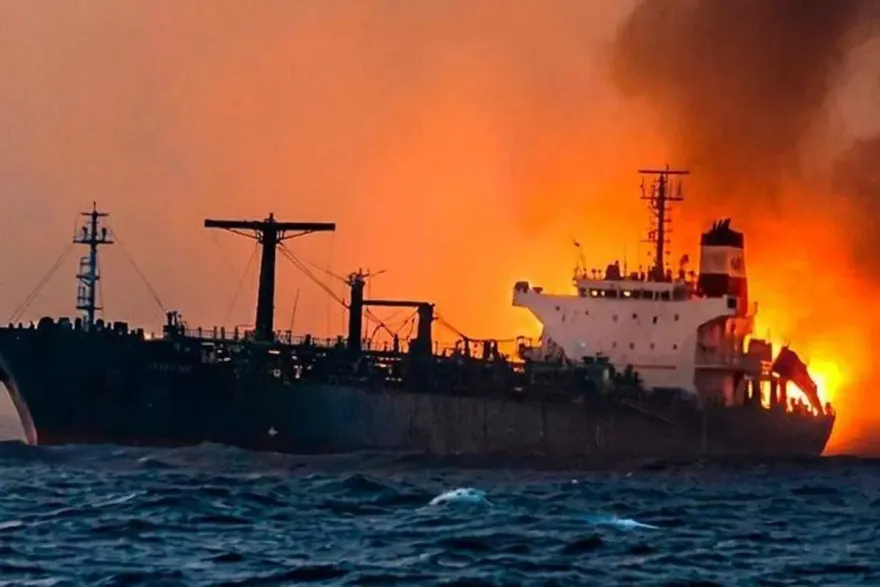 SEPAH: Hörmüz boğazından keçməyə çalışan supertanker minaya düşüb