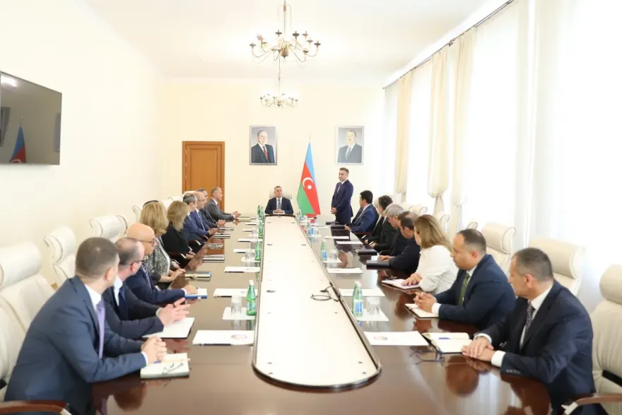 Anar Bayramov Səhiyyə Nazirliyinin kollektivinə təqdim olunub