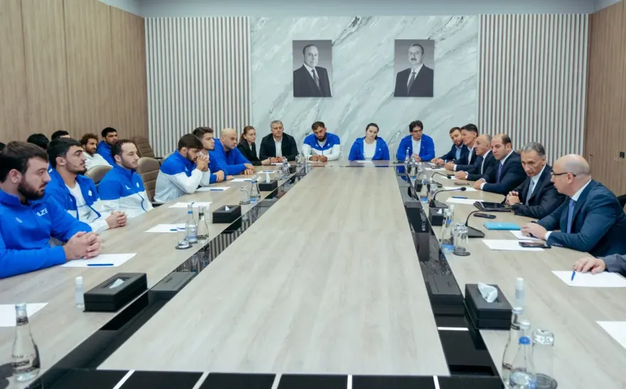 Rəşad Nəbiyev dünya çempionatında əldə olunan nəticələrlə bağlı cüdoçularla fikir mübadiləsi aparıb
