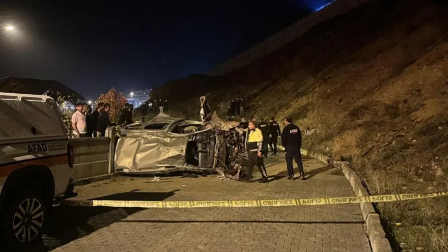Ərzurumda minik avtomobili aşıb, iki nəfər ölüb