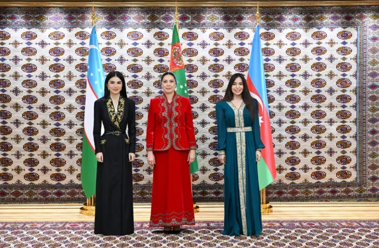 Aşqabadda Leyla Əliyevanın üçtərəfli görüşü oldu - FOTO