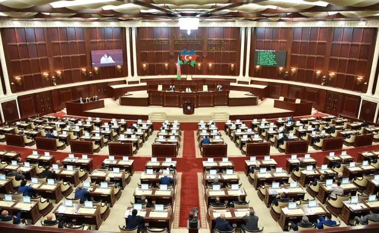 12 məsələ Milli Məclisin müzakirəsinə çıxarılır
