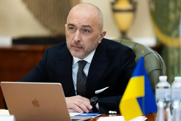 Ukrayna Milli Bankının sədri istefa VERDİ