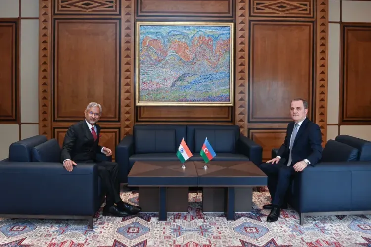 Azərbaycan və Hindistan XİN rəhbərlərinin təkbətək görüşü keçirildi - FOTO - YENİLƏNİB
