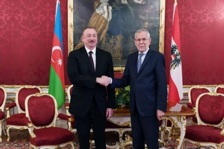 İlham Əliyev həmkarını təbrik ETDİ