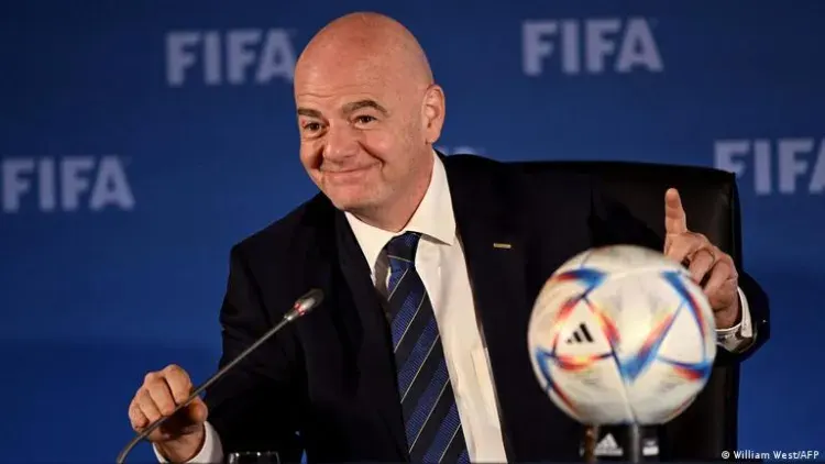 İnfantino Bakıda keçirilən dünya çempionatından DANIŞDI