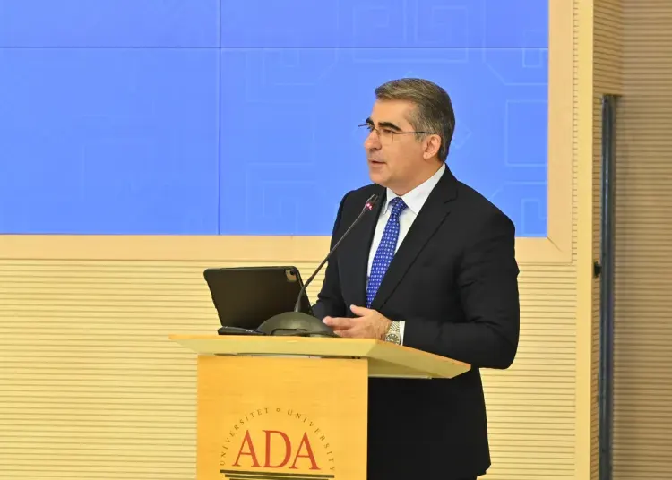 "Akkreditasiyası yoxdur, amma 24 saat müəllimlik edir" - Nicat Məmmədli