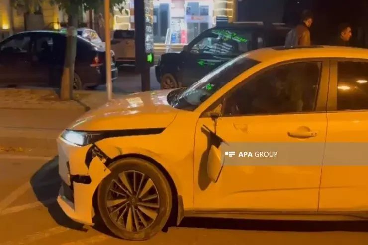 Bakıda avtomobil piyadanı vurdu